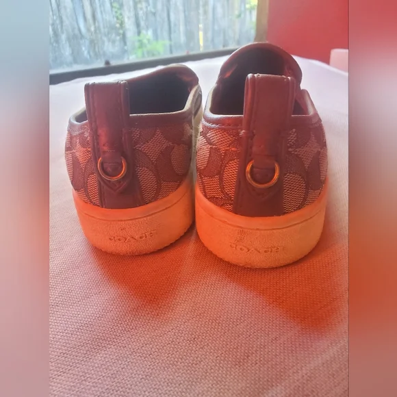 Women's Westlyn Logo Canvas Slip-On Sneakers - Picture 2 of 4